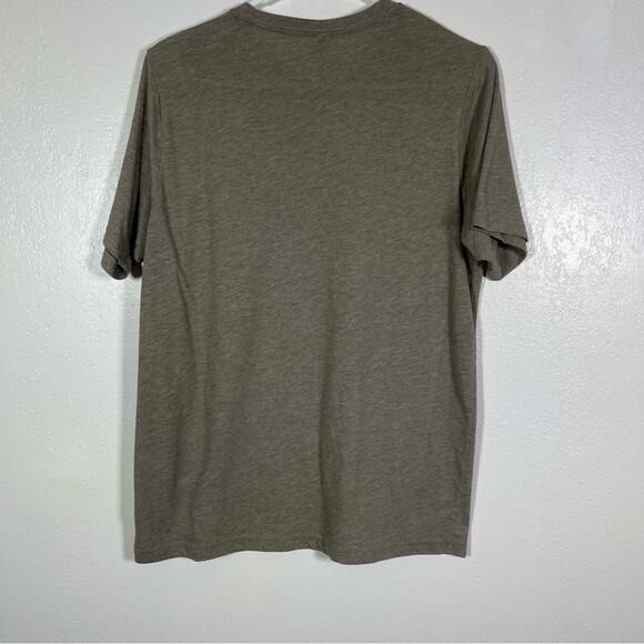 Next Level, Mom Mode Graphic T-Shirt. Size Large. In excellent condition! - Picture 2 of 5